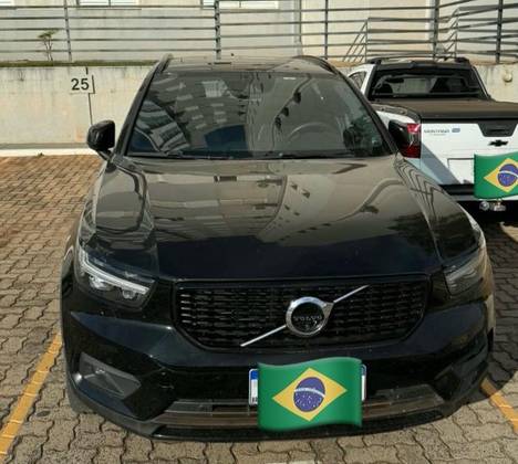 VOLVO XC40 2.0 T5 GASOLINA R-DESIGN AWD GEARTRONIC VOLVO XC40 2.0 T5 GASOLINA R-DESIGN AWD GEARTRONIC